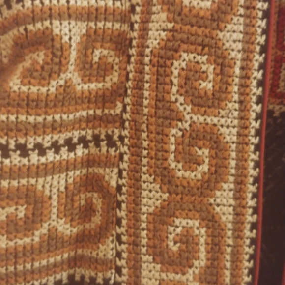 Hand embroidered reversible jacket - Picture 5 of 7